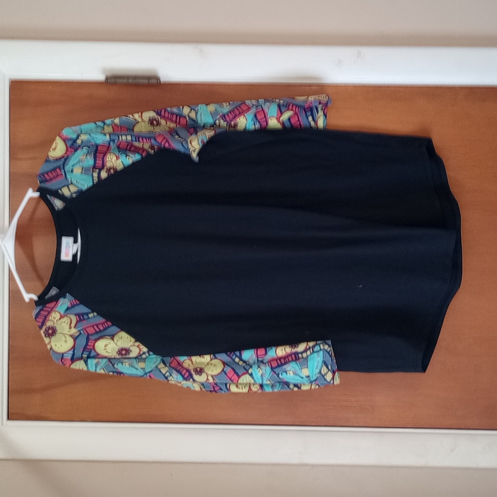 LuLaRue black long sleeve shirt